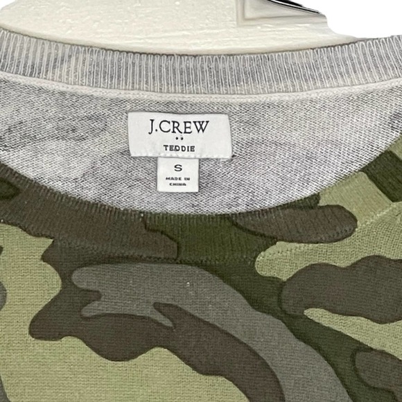 J. Crew Teddie Lightweight Sweater Size Small Camo Pattern Womens Worn Look - Picture 2 of 5